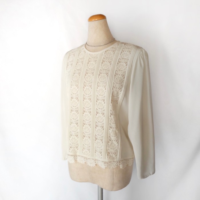 Ivory flower lace blouse | Vintage.City 古着屋、古着コーデ情報を発信
