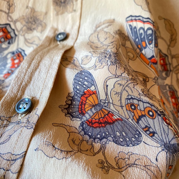 made in Italy vintage silk blouse /蝶々モチー | Vintage.City 古着屋、古着コーデ情報を発信