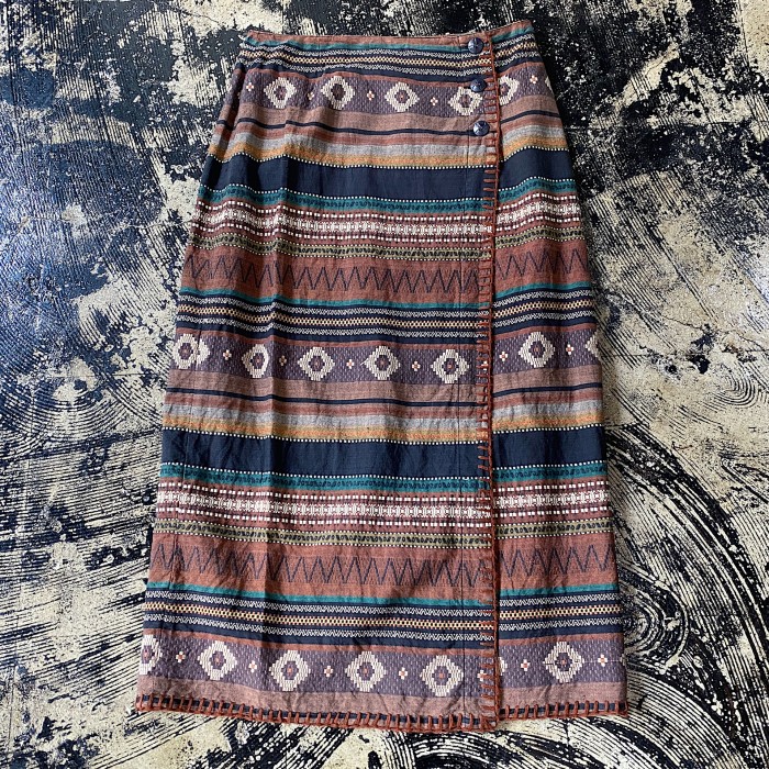 Ethnic wrapped skirt | Vintage.City Vintage Shops, Vintage Fashion Trends