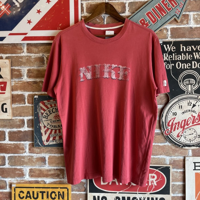 NIKE ナイキ Tシャツ ロゴ 赤 くすみカラー | Vintage.City 빈티지숍, 빈티지 코디 정보