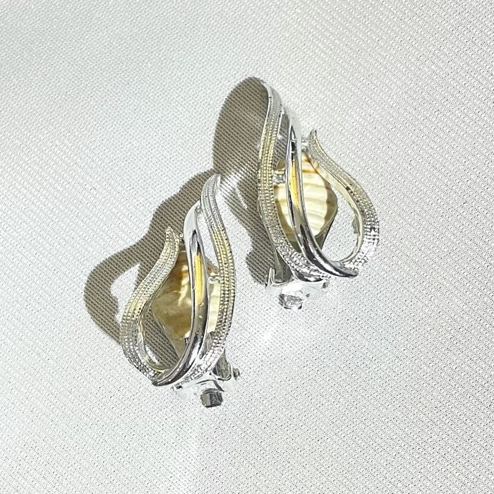 70s Sarah Coventry silver earring | Vintage.City Vintage Shops, Vintage Fashion Trends