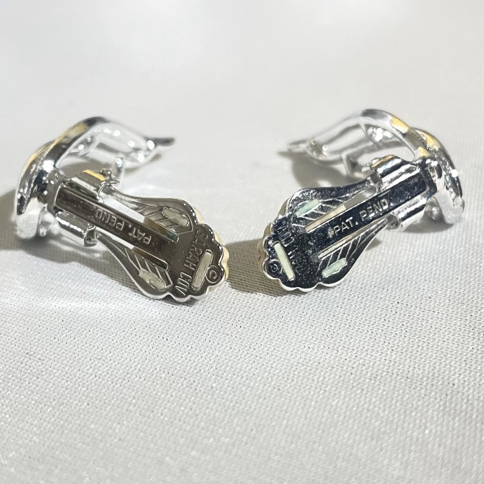 70s Sarah Coventry silver earring | Vintage.City 古着屋、古着コーデ情報を発信