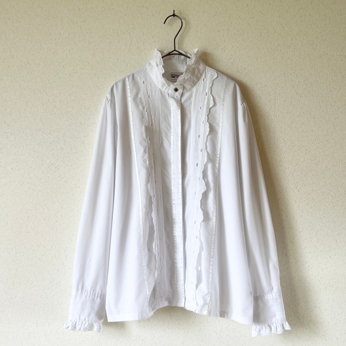 white frill blouse | Vintage.City Vintage Shops, Vintage Fashion Trends