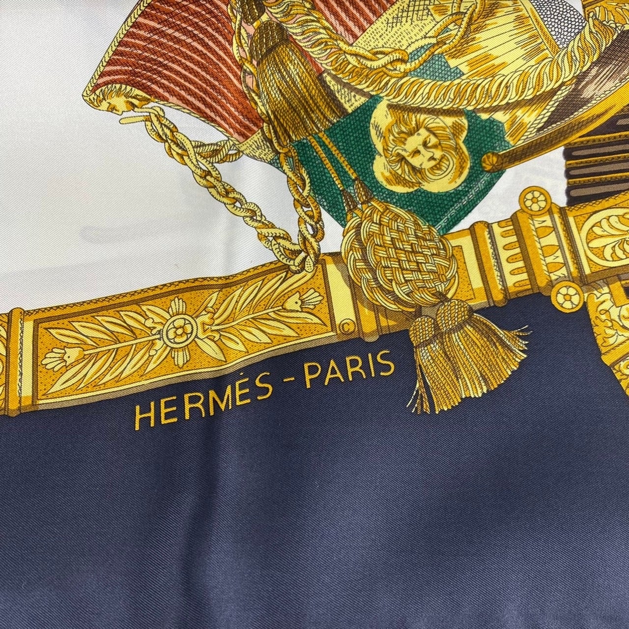 HERMES エルメスカレ90シルク100%大判スカーフ(壮大な制服 ) | Vintage 