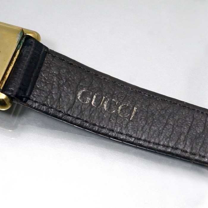 OLD Gucci レクタンギュラーロゴフェイス腕時計（黒） | Vintage.City 빈티지숍, 빈티지 코디 정보