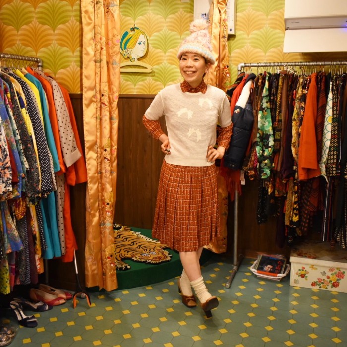【RENOWN LOOK】点々✖️なんだかよくわかんない文字でチェック柄ワンピ | Vintage.City Vintage Shops, Vintage Fashion Trends