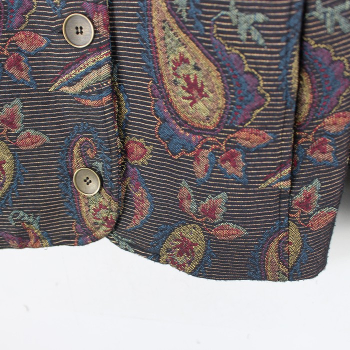 在庫処分セール 古着　ビンテージ　デザインコート　ペイズリー柄　切り替え　刺繍　緑　個性的　中綿 ステンカラーコート