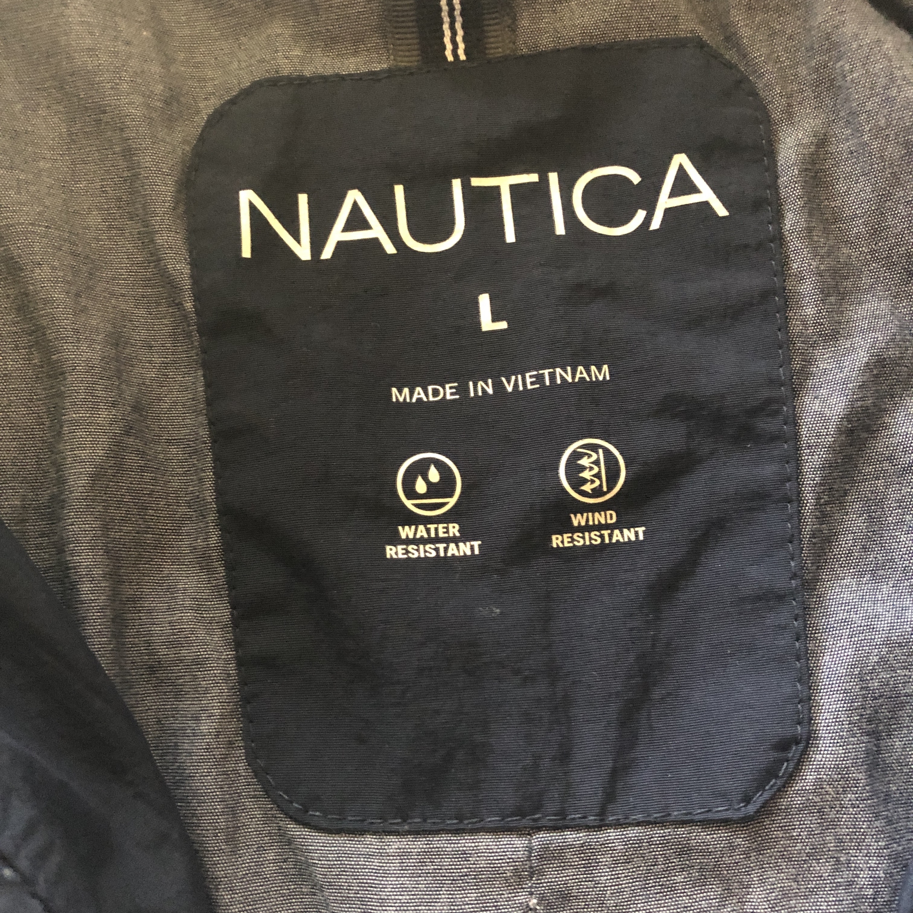 ほぼ新品　NAUTICA ノーティカ 防水／防風　フード付きジャケット　L
