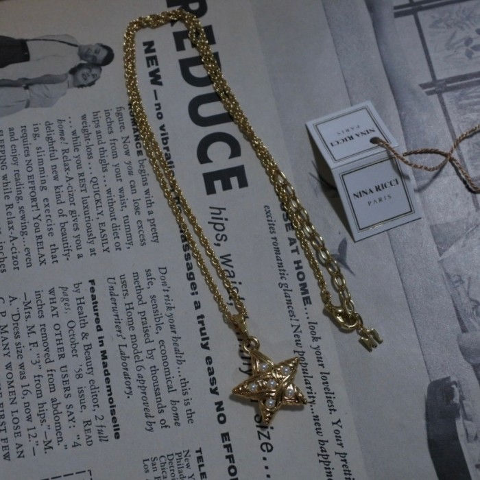 Deadstock Nina Ricci Star Pearl Necklace | Vintage.City 古着屋、古着コーデ情報を発信