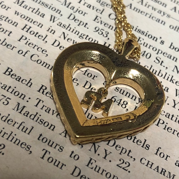 Nina Ricci Big Heart Logo Necklace Gold | Vintage.City 古着屋、古着コーデ情報を発信