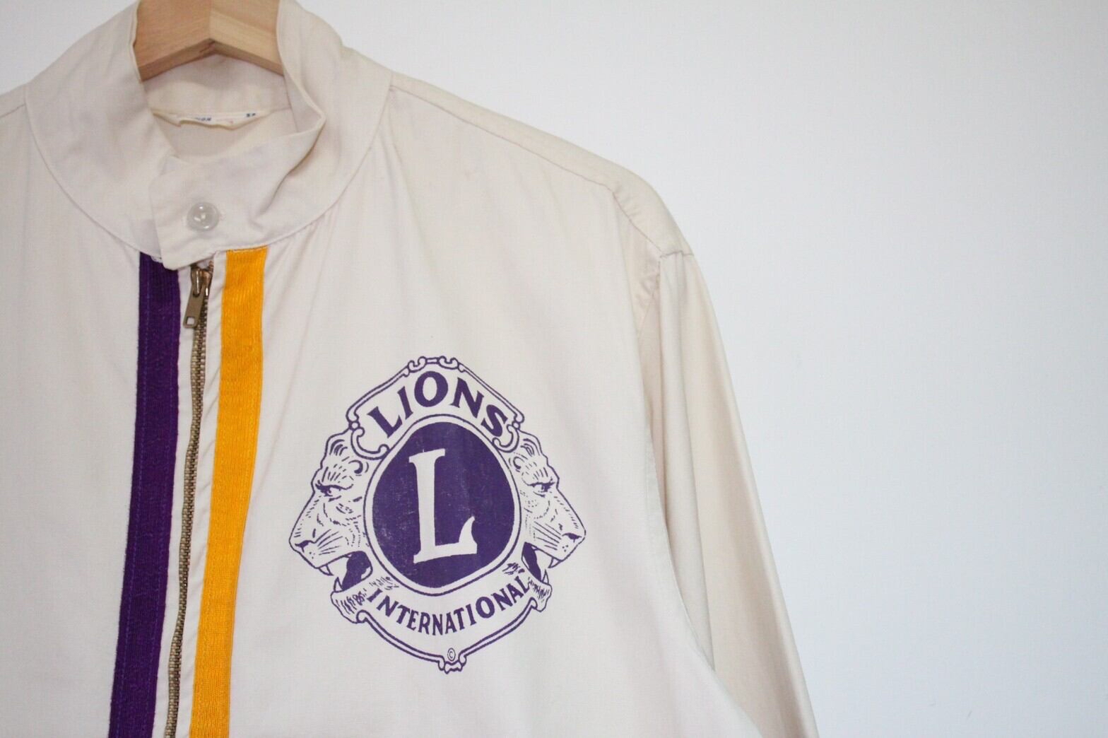 s Champion sports jacket   Vintage.City