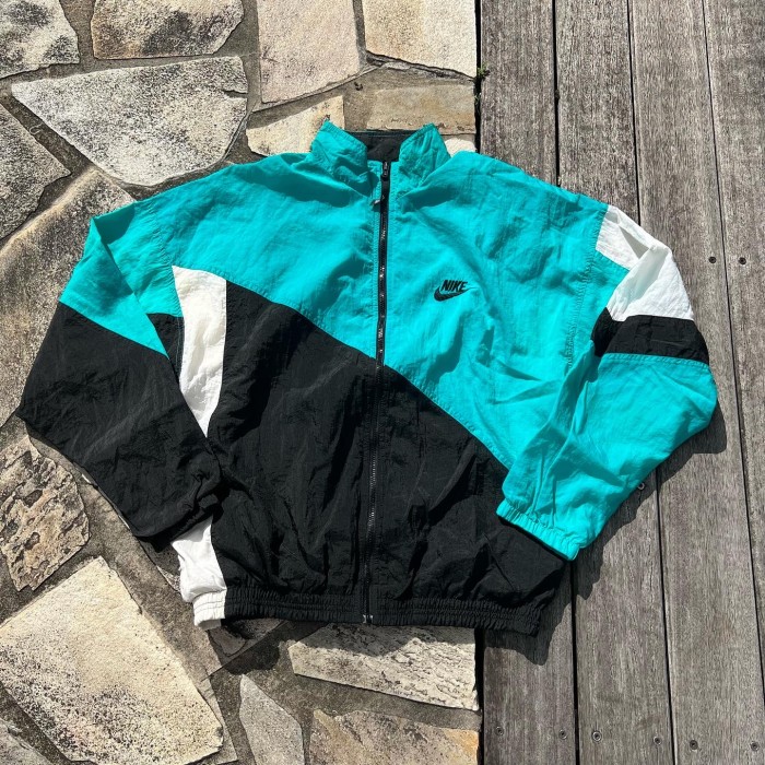 90s NIKE nylon jacket | Vintage.City