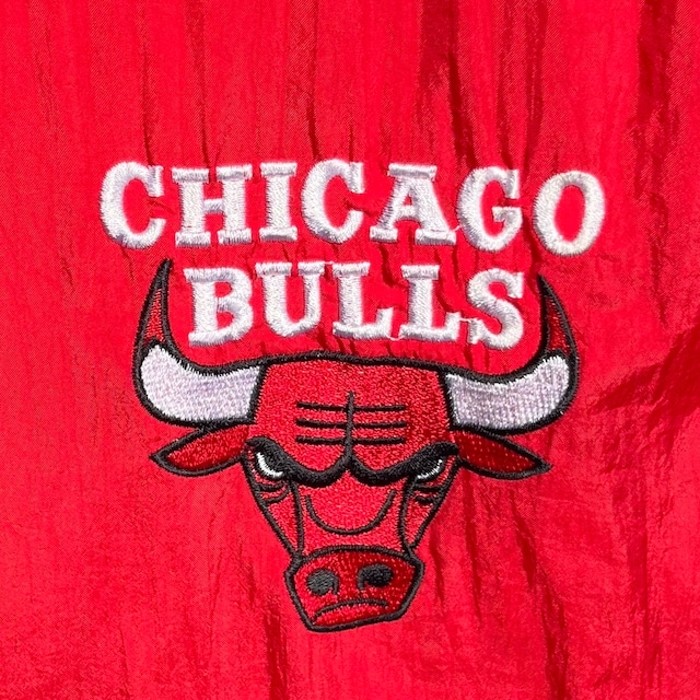 90s NBA シカゴブルズ 中綿ナイロンジャケット 刺繍ロゴ チーム系 