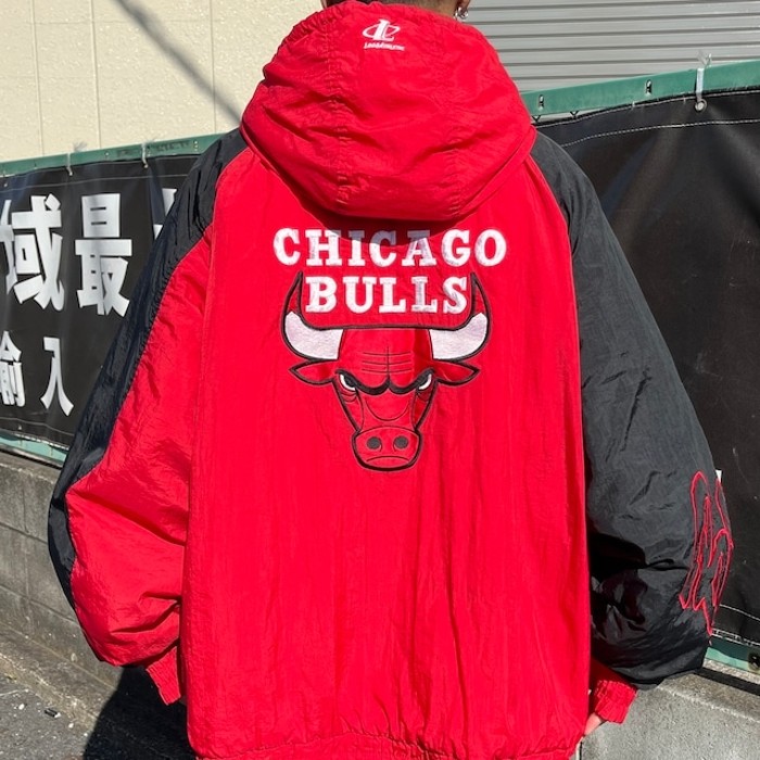 90s NBA シカゴブルズ 中綿ナイロンジャケット 刺繍ロゴ チーム系