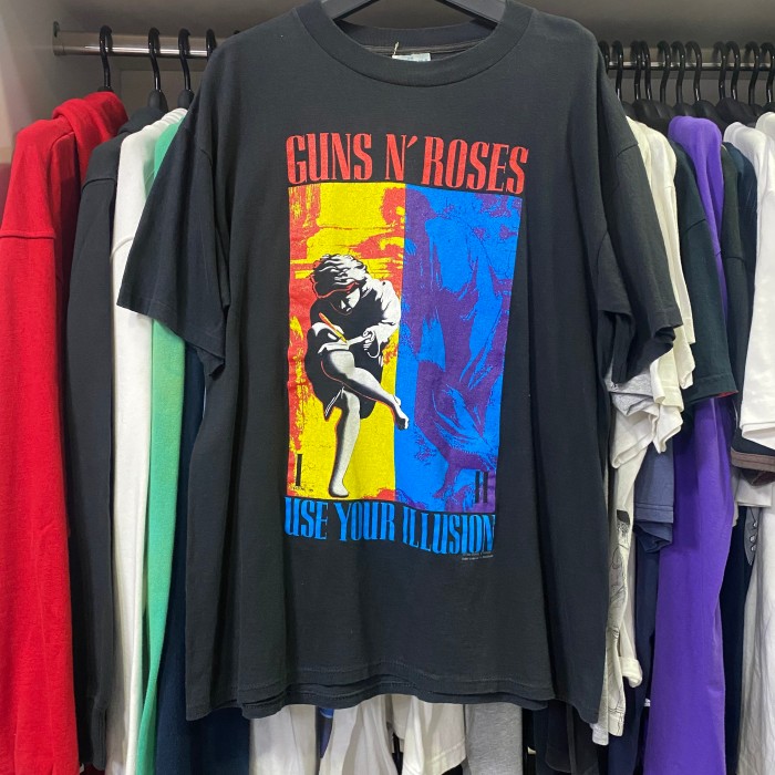 90s GUNS N' ROSES  USE YOUR ILLUSION T | Vintage.City Vintage Shops, Vintage Fashion Trends