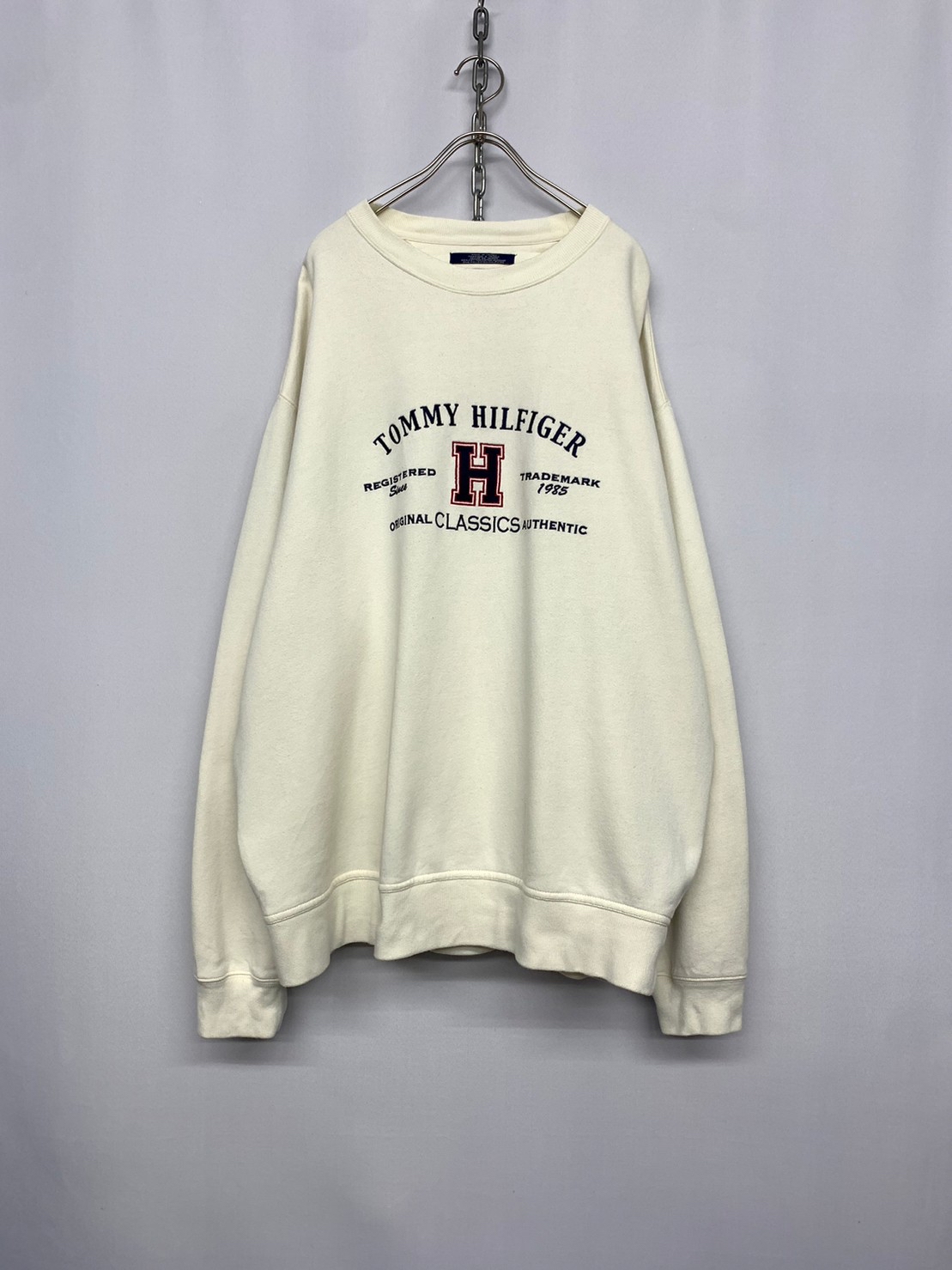 90's “TOMMY HILFIGER” Embroidered Sweat | Vintage.City
