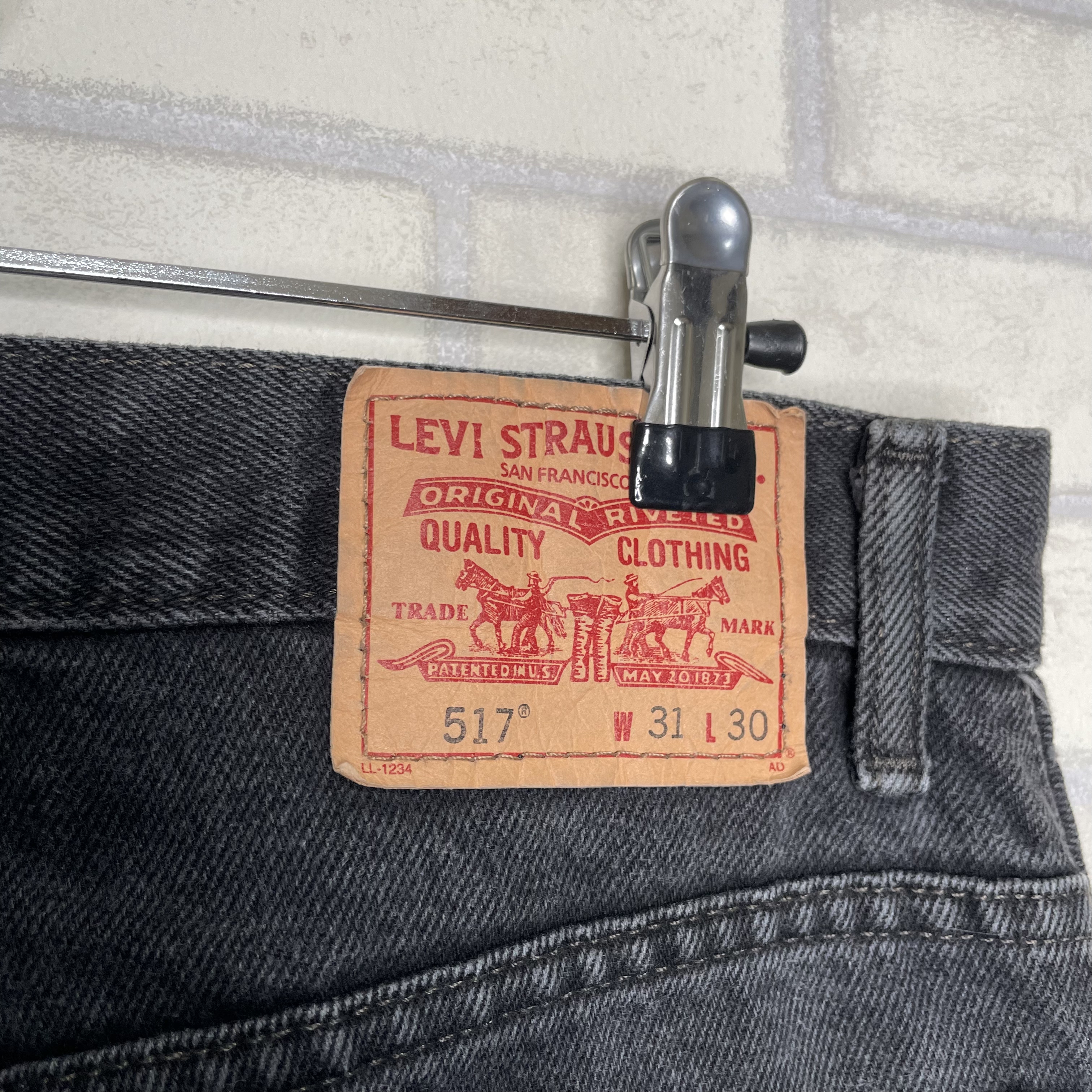 W31×L30】Levi's 517 ブラックデニム 革パッチ ブーツカッ | Vintage.City