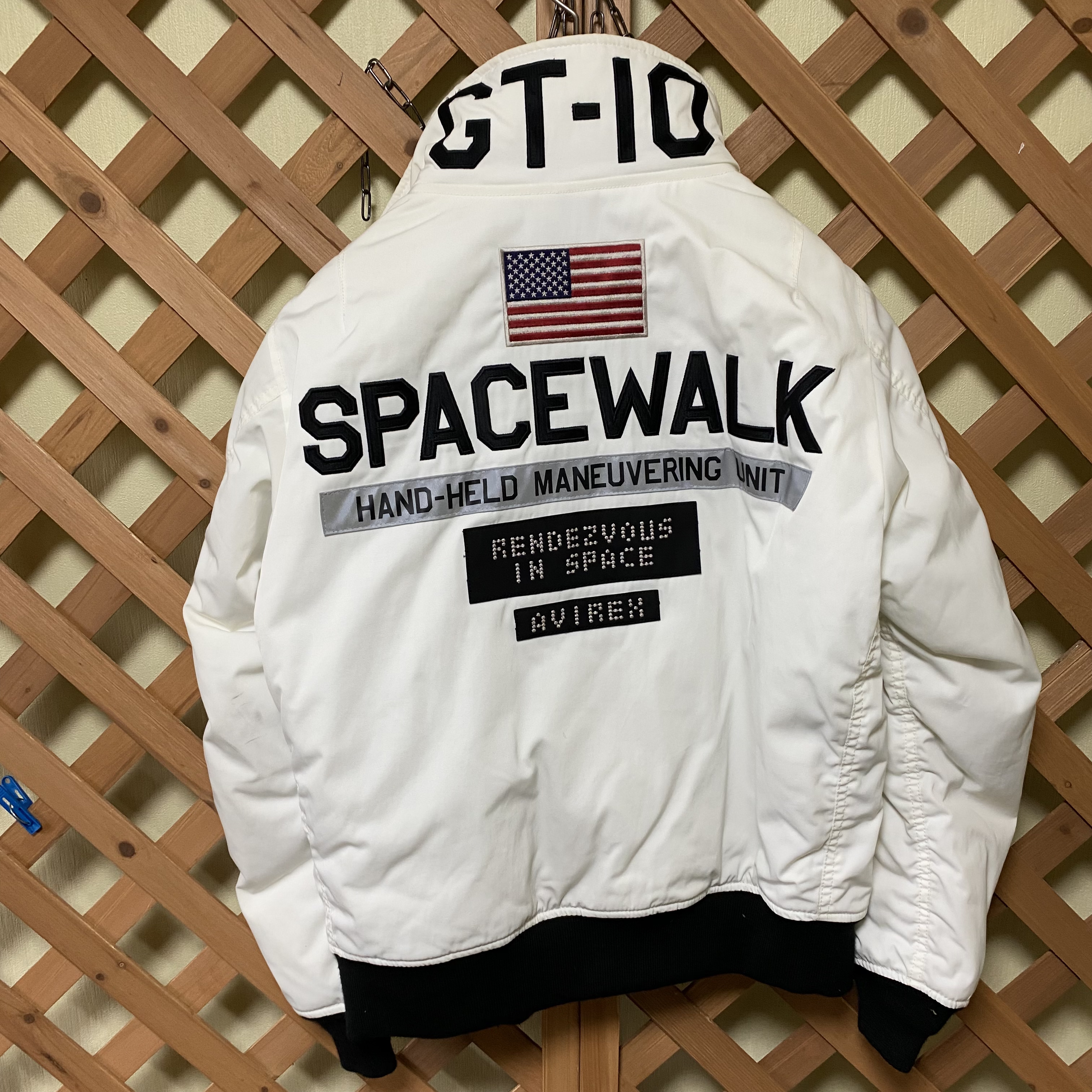 AVIREX ma-1 White jacket SPACE WALK 冬服 | Vintage.City