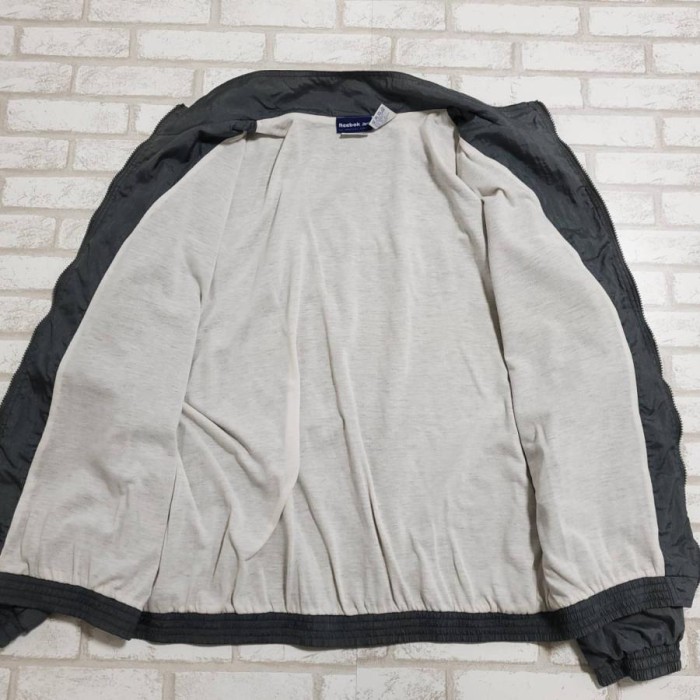 【636】Reebok　ナイロンジャケット　グレー・灰色　XLサイズ | Vintage.City 古着屋、古着コーデ情報を発信