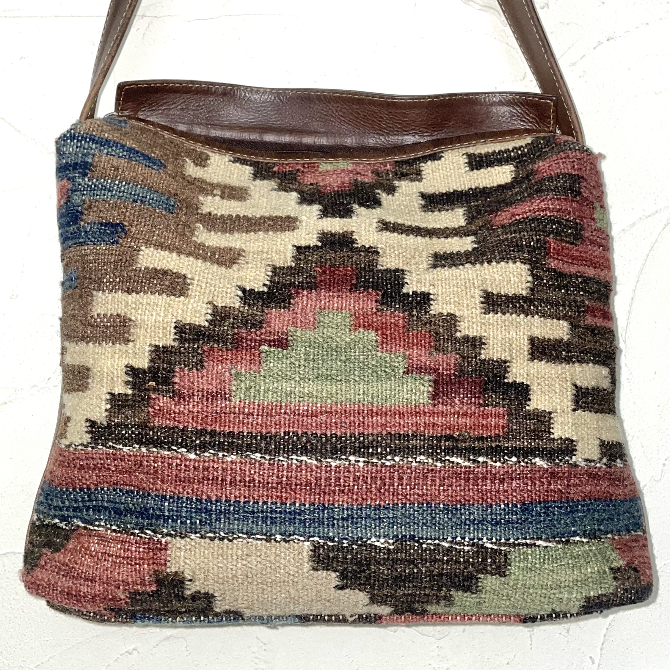 India native pattern shoulder bag