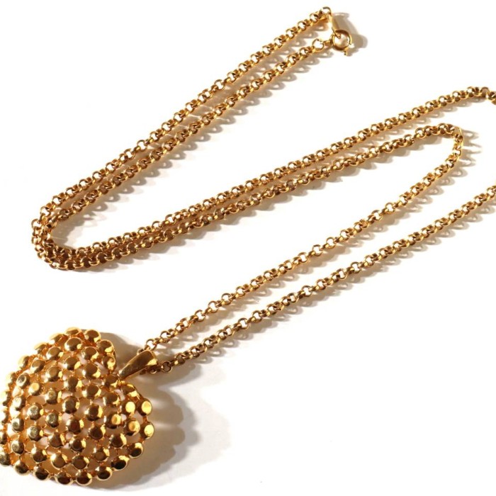 Trifari 70s vintage gold heart necklace | Vintage.City 古着屋、古着コーデ情報を発信