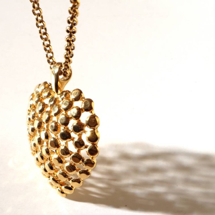 Trifari 70s vintage gold heart necklace | Vintage.City 빈티지숍, 빈티지 코디 정보