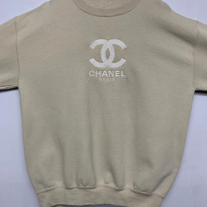 Bootleg “CHANEL” Embroidered Sweat Shirt | Vintage.City