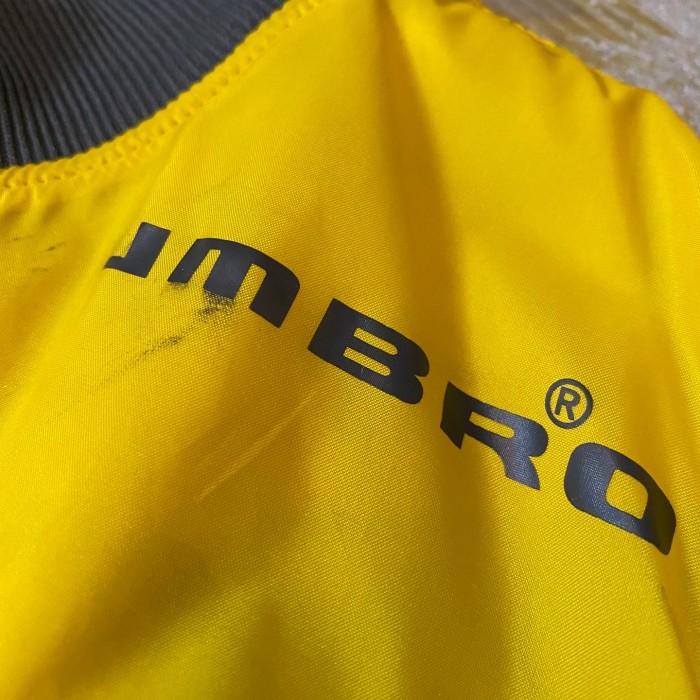 old UMBRO 2-tone nylon vest | Vintage.City 古着屋、古着コーデ情報を発信