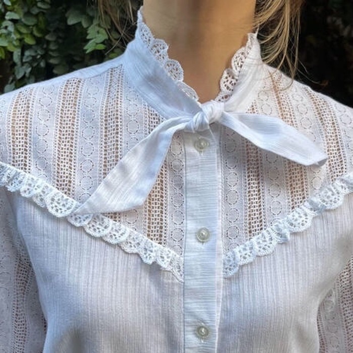 70's front tie lace blouse | Vintage.City 빈티지숍, 빈티지 코디 정보