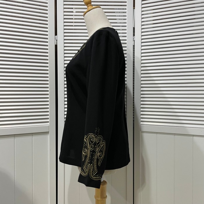 gold embroidery back button blouse | Vintage.City 古着屋、古着コーデ情報を発信
