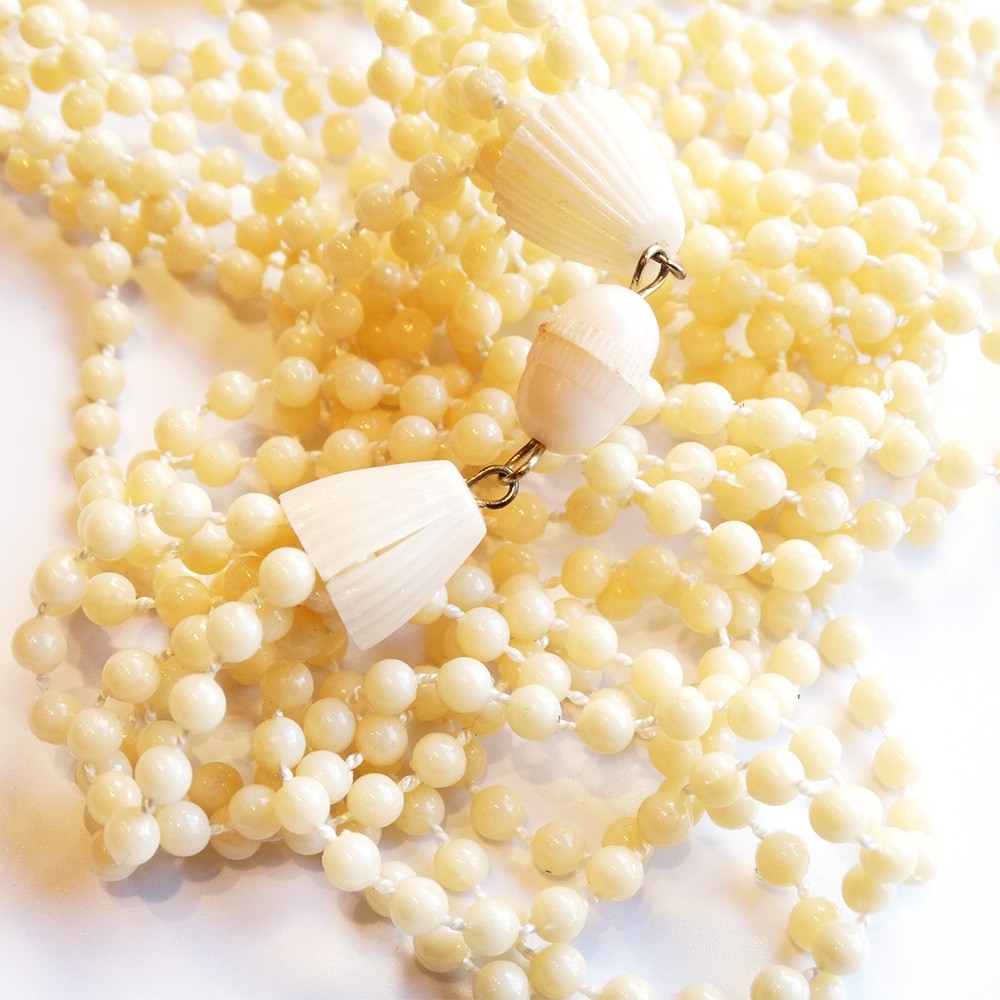 Old Plastic Ivory Ball Chain Necklace