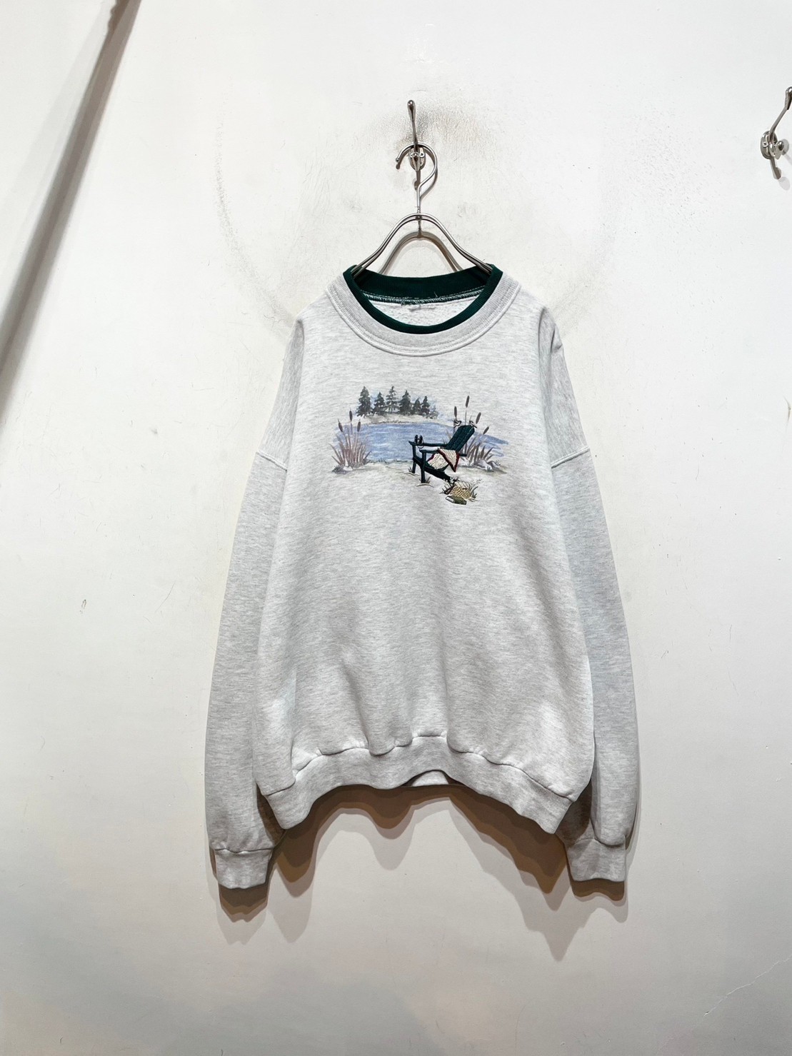 “Birds” Print × Embroidery Sweat Shirt