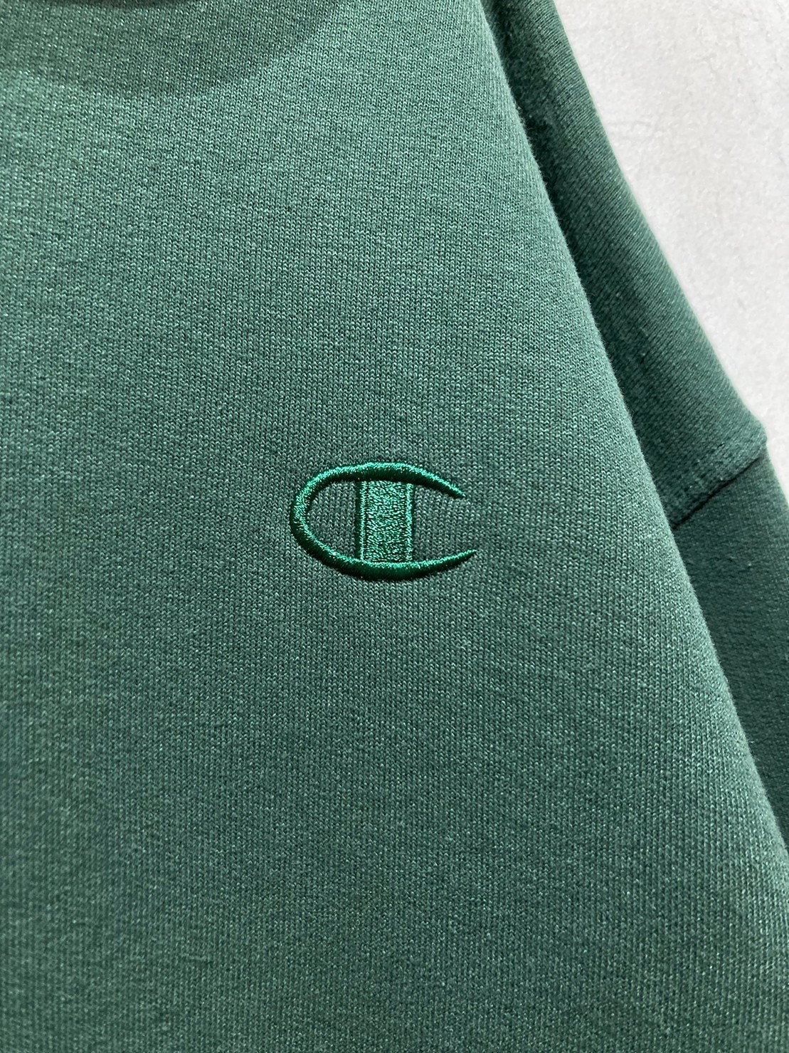 “Champion” One Point Hoodie