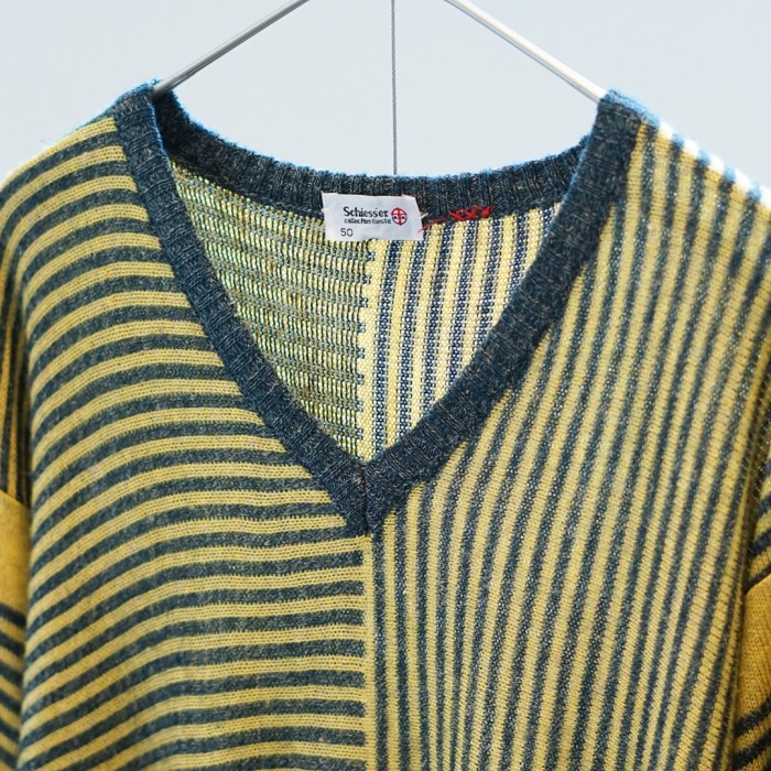 schiesser boarder and stripe v-neck knit | Vintage.City Vintage Shops, Vintage Fashion Trends