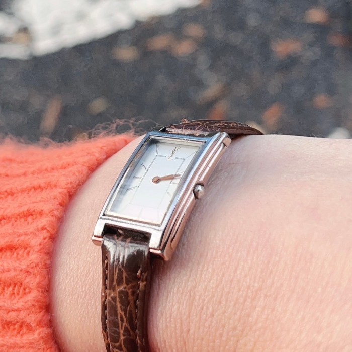 【新品電池】イヴ サンローラン 白文字盤 腕時計 レクタンギュラー 革ベルト