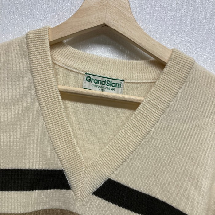 80’sヴィンテージ MUNSINGWEAR Vネックセーター　S | Vintage.City 빈티지숍, 빈티지 코디 정보