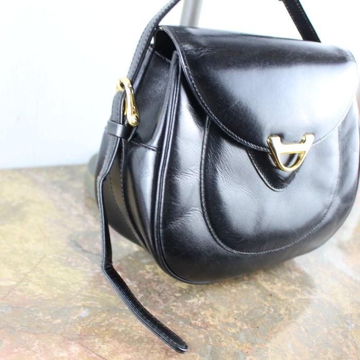 GIVENCHY LEATHER SHOULDER BAG MADE IN JAPAN/ジバンシィレザー