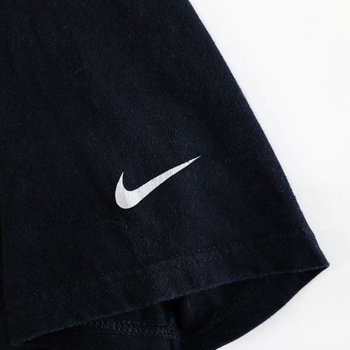 00s Nike Big Swoosh Graphic T-Shirt Size L | Vintage.City 빈티지숍, 빈티지 코디 정보