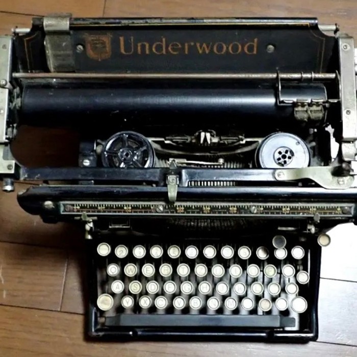ジャンク Underwood アンティーク/ヴィンテージ　タイプライター | Vintage.City 古着屋、古着コーデ情報を発信