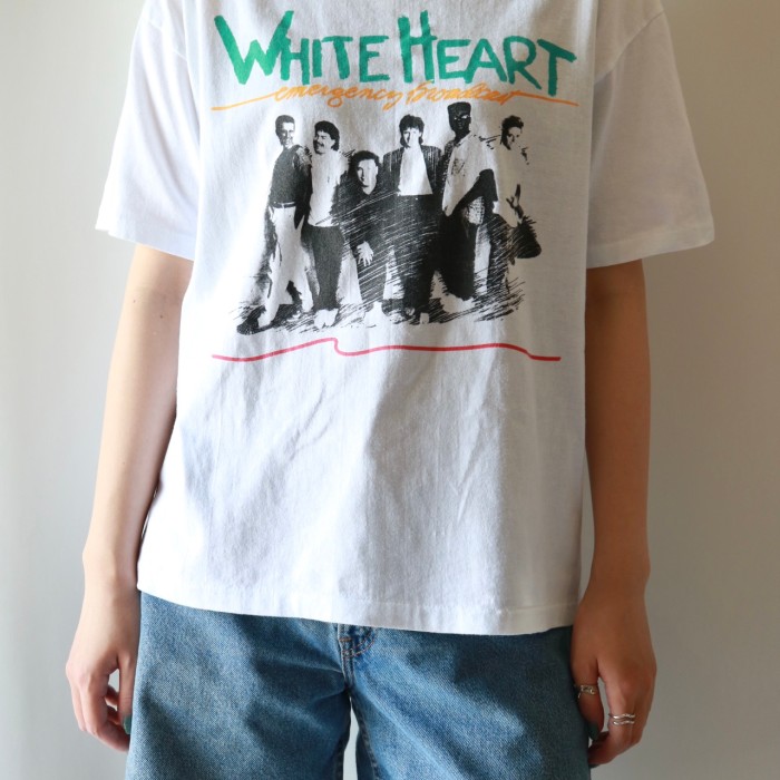 Vintage WHITE HEART tour t shirt | Vintage.City