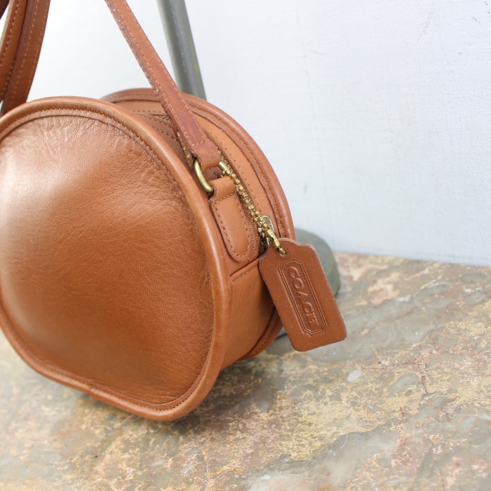OLD COACH ROUND TYPE LEATHER SHOULDER BAG MADE IN USA/オールドコーチラウンド型ショルダーバッグ | Vintage.City 빈티지숍, 빈티지 코디 정보
