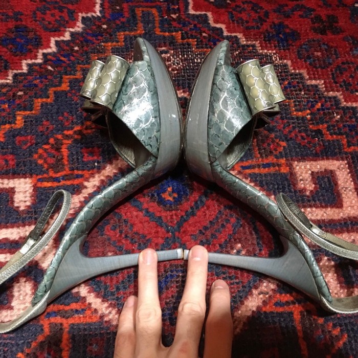Salvatore Ferragamo LEATHER HEEL SANDALS MADE IN ITALY/サルヴァトーレフェラガモレザーヒールサンダル | Vintage.City Vintage Shops, Vintage Fashion Trends