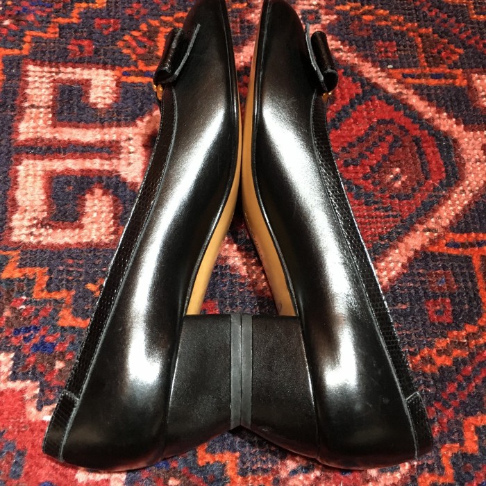 Salvatore Ferragamo LEATHER RIBBON PUMPS MADE IN ITALY/サルヴァトーレフェラガモレザーリボンパンプス | Vintage.City Vintage Shops, Vintage Fashion Trends