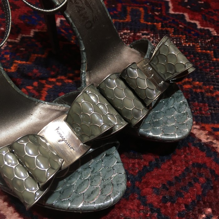 Salvatore Ferragamo LEATHER HEEL SANDALS MADE IN ITALY/サルヴァトーレフェラガモレザーヒールサンダル | Vintage.City Vintage Shops, Vintage Fashion Trends