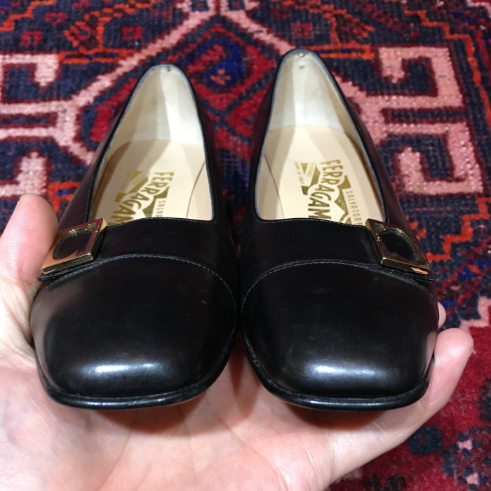 Salvatore Ferragamo LOGO LEATHER PUMPS MADE IN ITALY/サルヴァトーレフェラガモロゴレザーパンプス | Vintage.City 빈티지숍, 빈티지 코디 정보