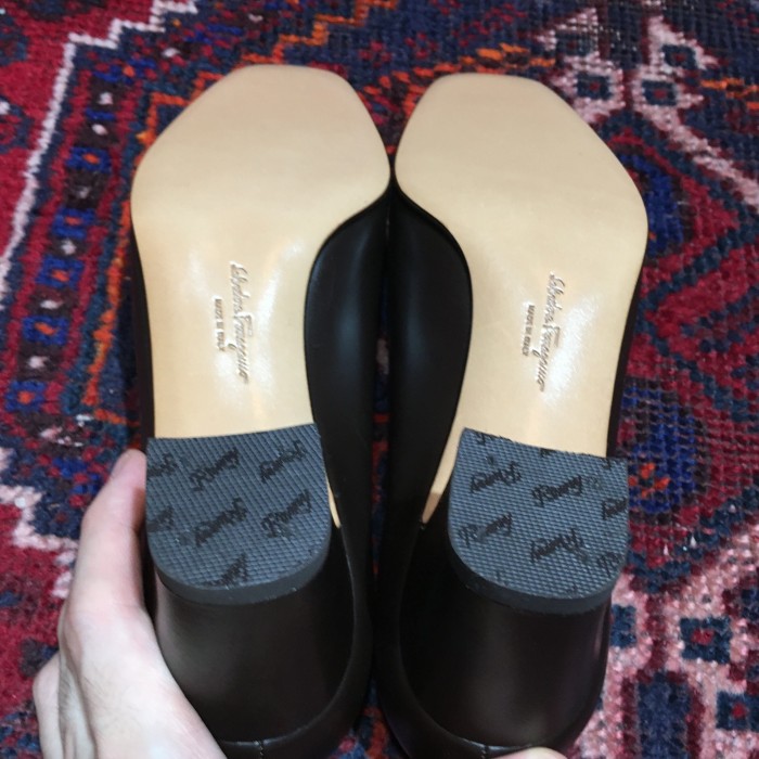 Salvatore Ferragamo CABIRIA LEATHER PUMPS MADE IN ITALY/サルヴァトーレフェラガモレザーパンプス | Vintage.City Vintage Shops, Vintage Fashion Trends