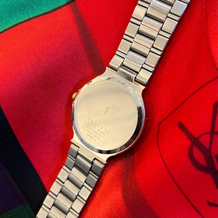 ＂YVES SANT LAURENT＂ヴィンテージウォッチ ボーイズサイズ 腕時計made in JAPAN | Vintage.City 古着屋、古着コーデ情報を発信