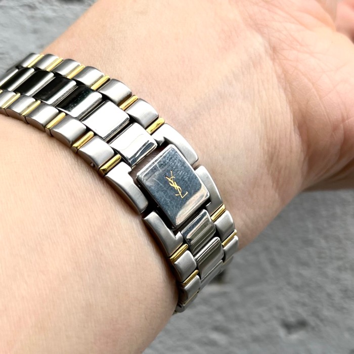 ＂YVES SANT LAURENT＂ヴィンテージウォッチ ボーイズサイズ 腕時計made in JAPAN | Vintage.City 古着屋、古着コーデ情報を発信