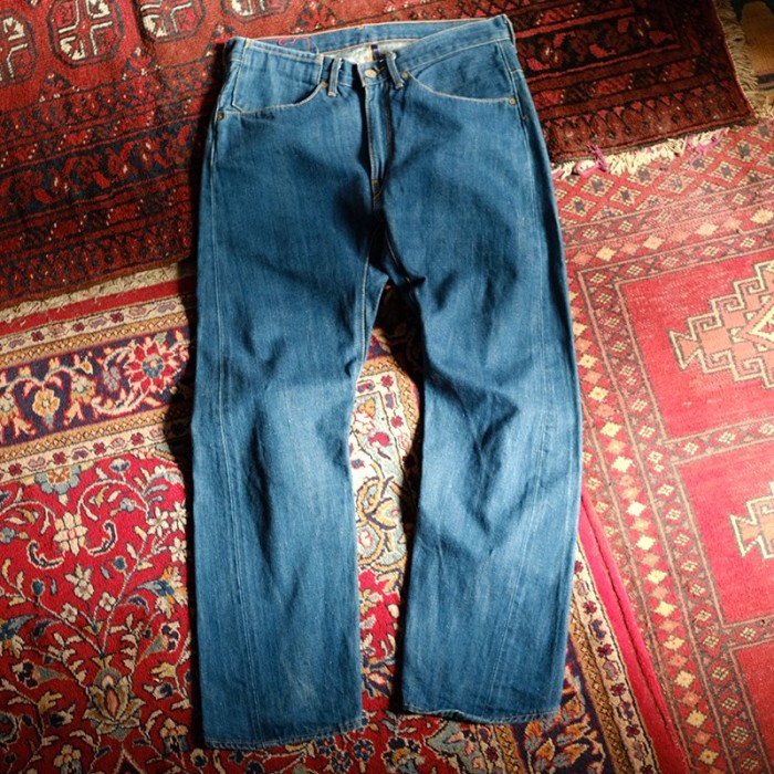 ‘SPAIN’ Levi's RED 1st comfort jeans立体裁断