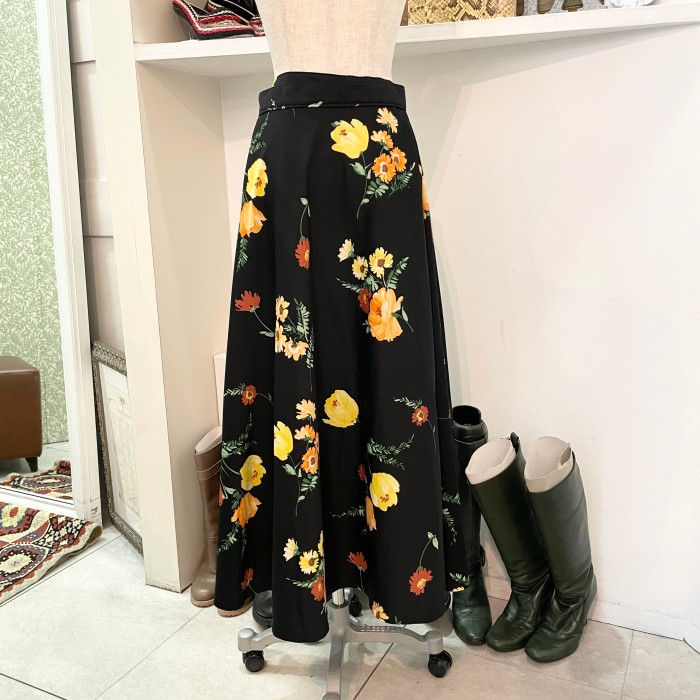 vintage/long skirt | Vintage.City Vintage Shops, Vintage Fashion Trends
